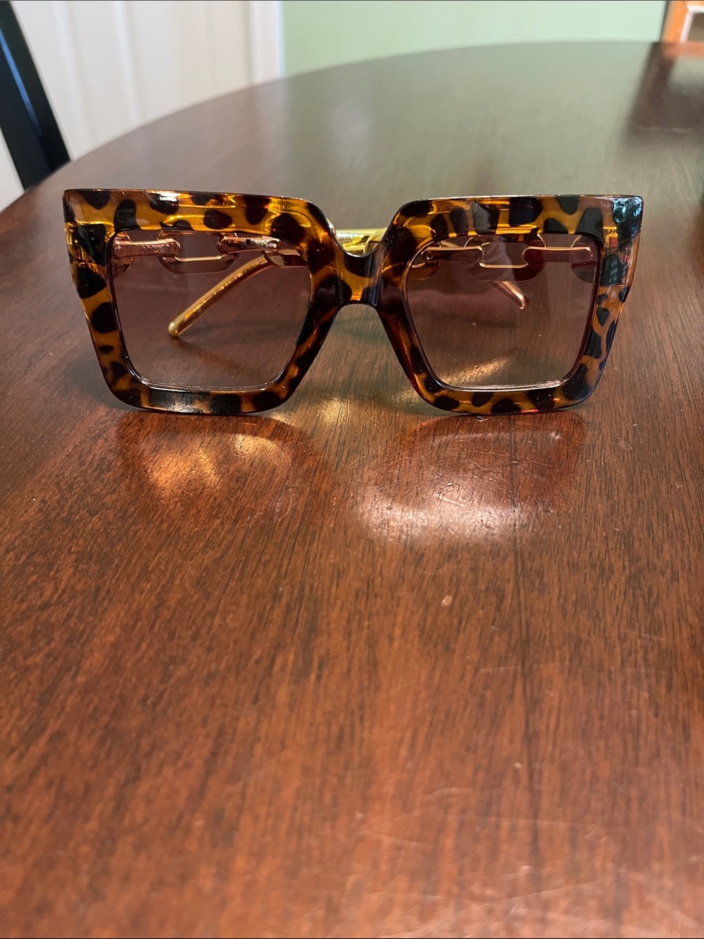 Oversized Square Women's Sunglasses -Tortoise
